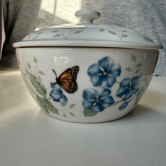 Lenox Butterfly Meadow Covered Casserole Dish 6.5